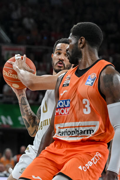 今年冬天的 今年冬天的