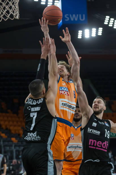 竞争的世界 竞争的世界